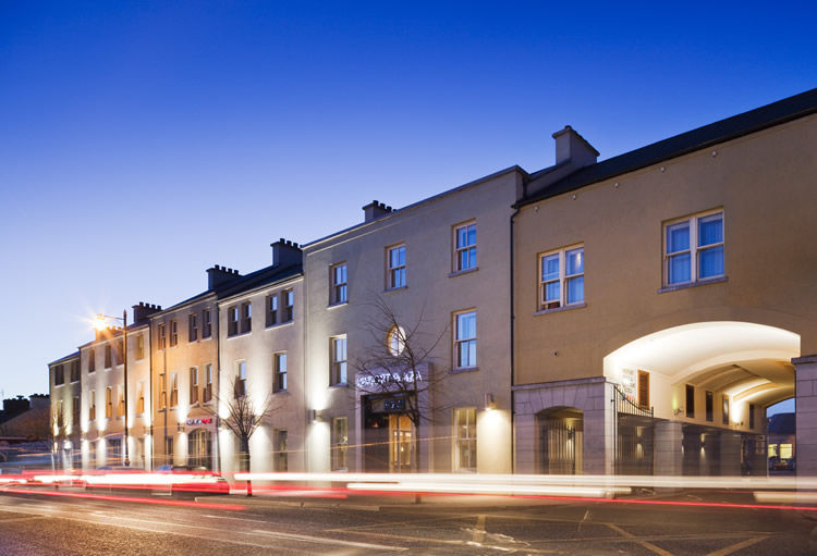 Westport Plaza Hotel, Spa & Leisure Exterior photo